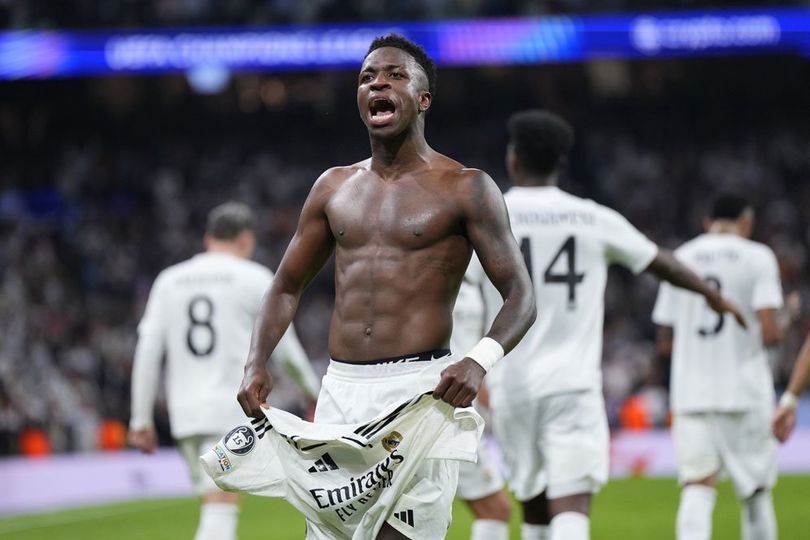 Vinicius Junior merayakan gol ketiganya pada laga Real Madrid vs Dortmund di Liga Champions 2024/2025 (c) AP Photo/Manu Fernandez
