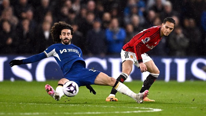 Manchester United menjamu Chelsea di Old Trafford